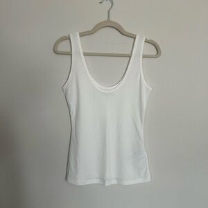 Seamless Rib Fabric Scoopneck Tank Top